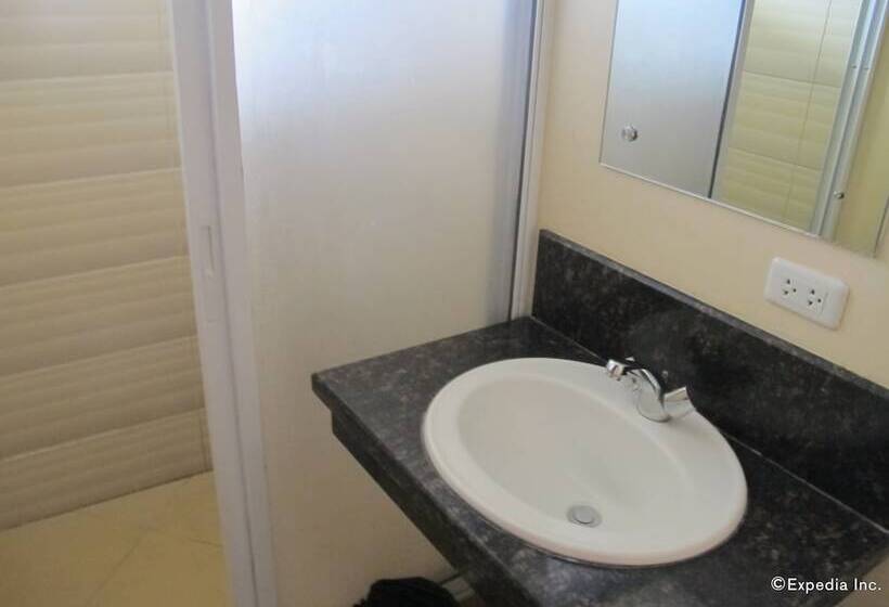 חדר סופריור, Sugbutel Family