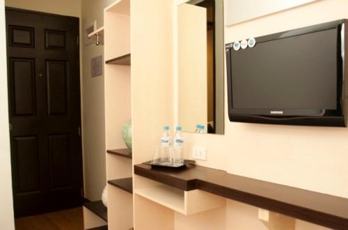 חדר סטנדרט, Sugbutel Family