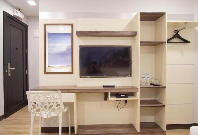 חדר דלוקס, Sugbutel Family