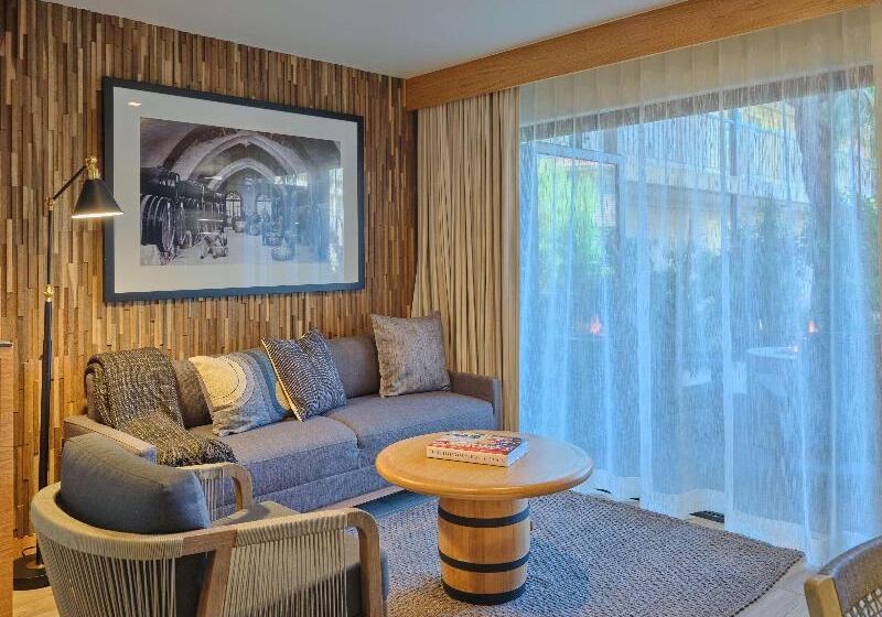 חדר סטנדרט, Sugbutel Family