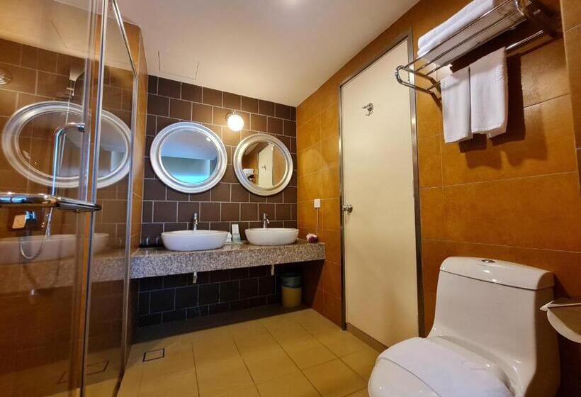 سوییت, Swan Garden