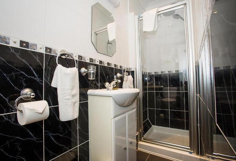 スタンダードルーム, The Cleveland