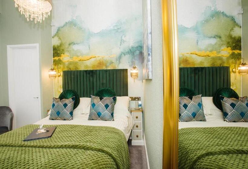 スタンダードルーム, The Cleveland