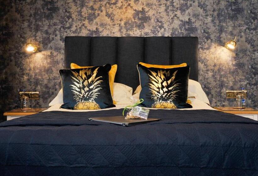 スーペリアールーム, The Cleveland