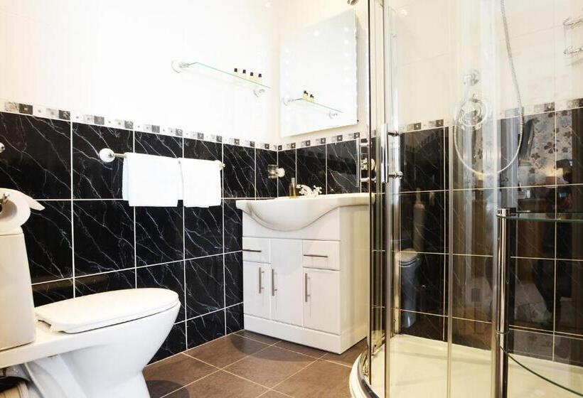 スイート, The Cleveland