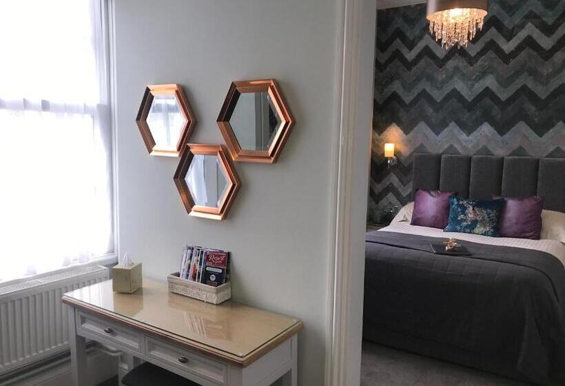 スイート, The Cleveland