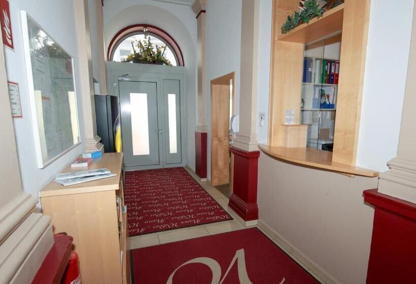 اتاق استاندارد با سرویس بهداشتی مشترک, Wilder Mann