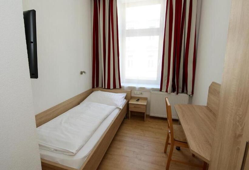 اتاق استاندارد یک نفره, Wilder Mann