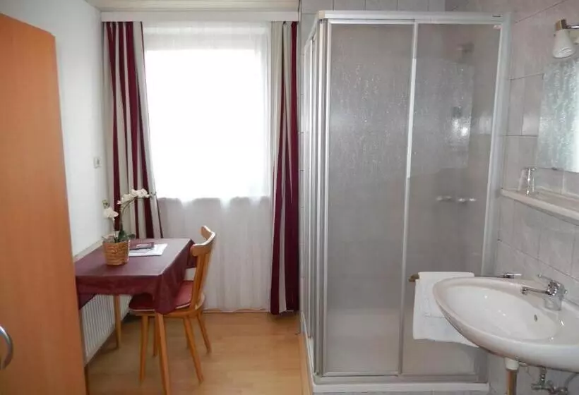 Camera Standard Singola Bagno Condiviso, Wilder Mann