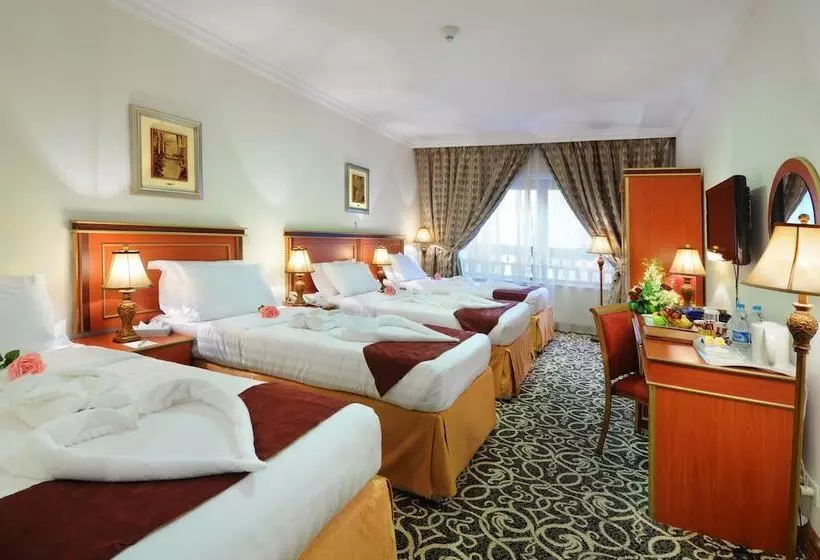اتاق استاندارد چهار تخته, Zowar Alalami Hotel فندق زوار العالمي
