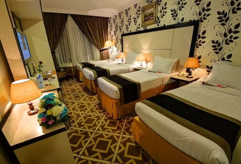 اتاق استاندارد چهار تخته, Zowar Alalami Hotel فندق زوار العالمي