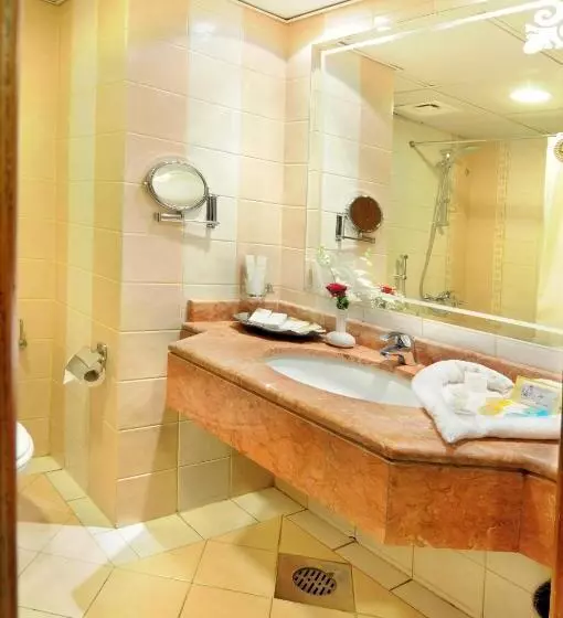 اتاق استاندارد سه نفره, Zowar Alalami Hotel فندق زوار العالمي