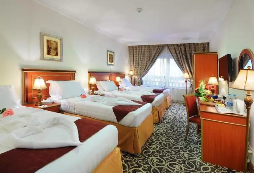 اتاق استاندارد چهار تخته, Zowar Alalami Hotel فندق زوار العالمي