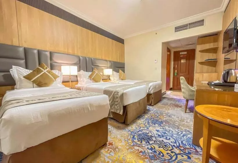 اتاق استاندارد سه نفره, Zowar Alalami Hotel فندق زوار العالمي