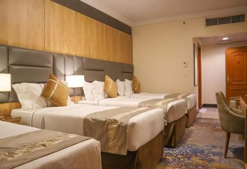 اتاق استاندارد چهار تخته, Zowar Alalami Hotel فندق زوار العالمي