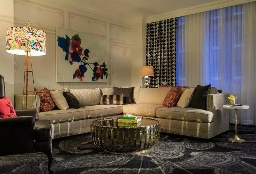 キングサイズベッドのデラックススイート, Kimpton Hotel Monaco Pittsburgh, An Ihg