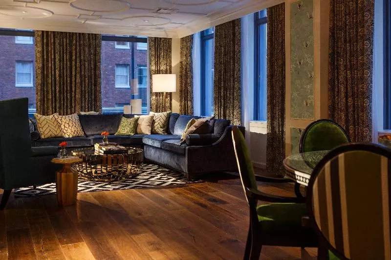 スイート, Kimpton Hotel Monaco Pittsburgh, An Ihg