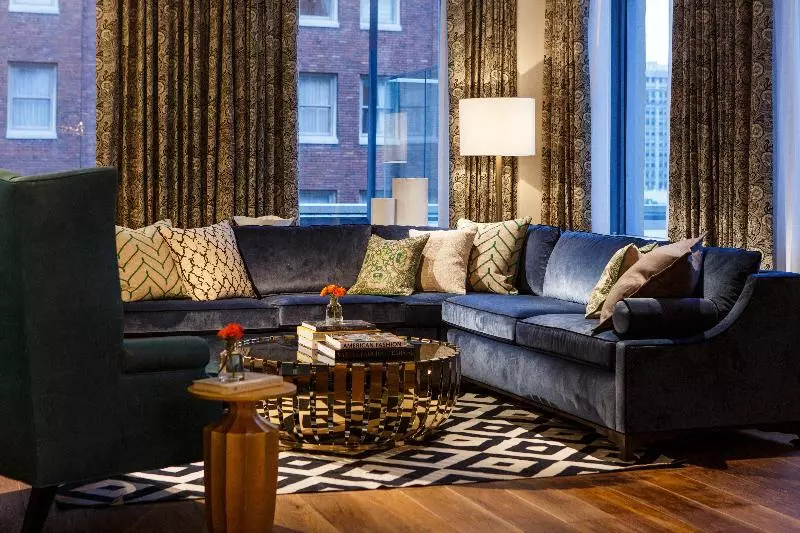 スイート, Kimpton Hotel Monaco Pittsburgh, An Ihg