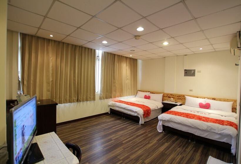 اتاق استاندارد چهار تخته, Tanxiang Resort Hotel Sun Moon Lake Harbour   Sun Moon Lake Pier