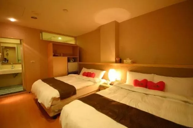 اتاق استاندارد چهار تخته, Tanxiang Resort Hotel Sun Moon Lake Harbour   Sun Moon Lake Pier