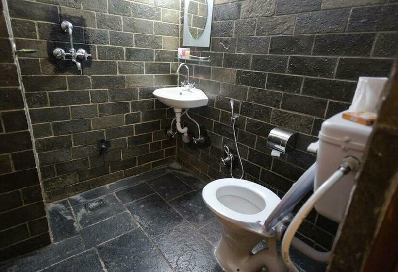 اتاق استاندارد, Khwapa Chhen