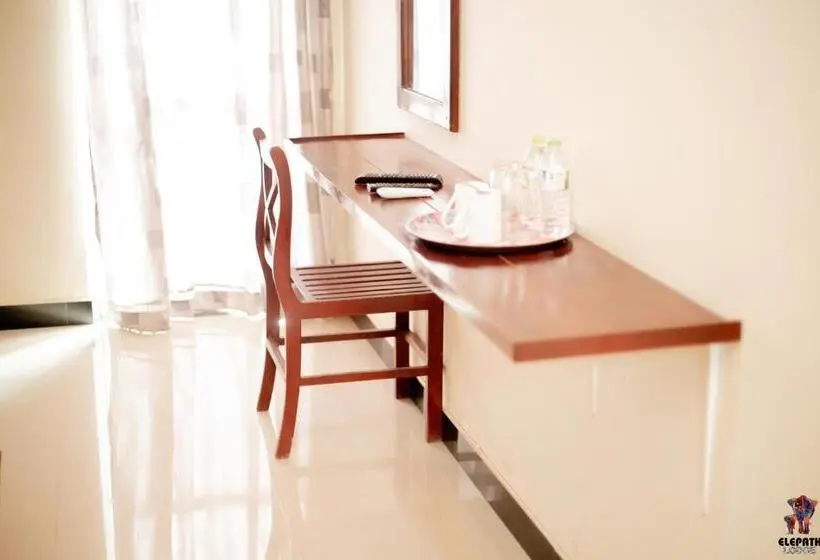 スーペリアールーム, Elepath Lodge  Pinnawala