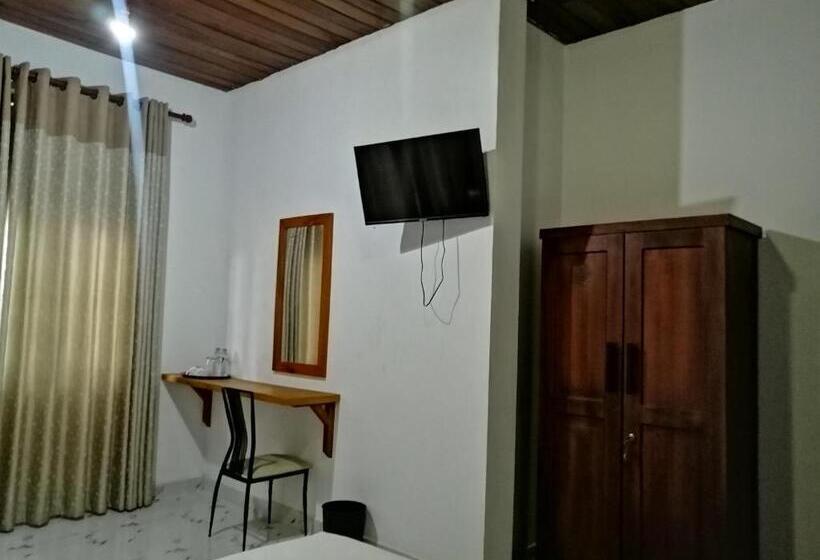 Номер Стандарт, Elepath Lodge  Pinnawala