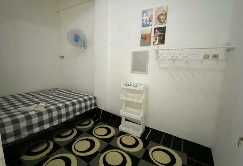 Номер Стандарт, Violet Doorz Syariah