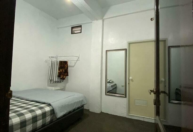 Номер Стандарт, Violet Doorz Syariah