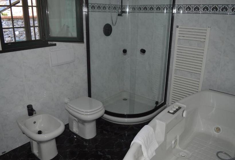 スタンダード4人部屋, Ca De Magi E