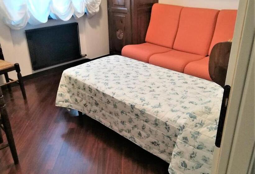 スタンダード4人部屋, Ca De Magi E