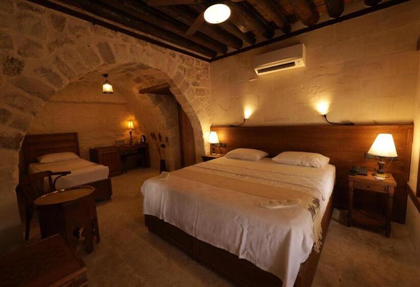 غرفة قياسية ثلاثية, Cevher Konaği