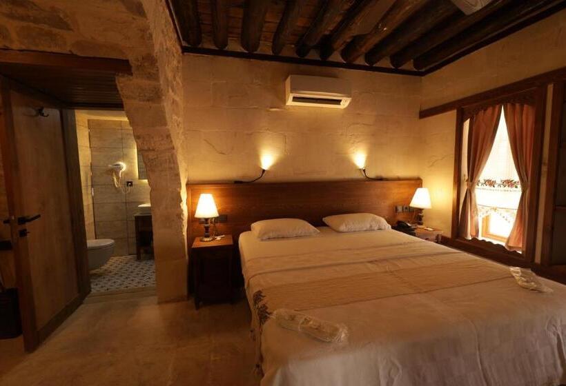 غرفة قياسية ثلاثية, Cevher Konaği