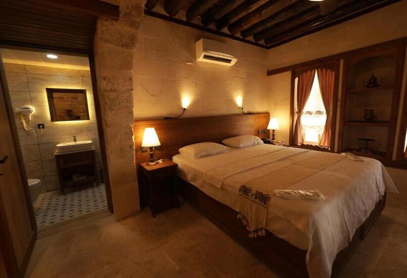 غرفة قياسية ثلاثية, Cevher Konaği