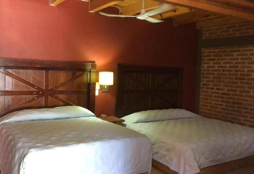 スタンダードルーム, El Mesón De Doña Josefina