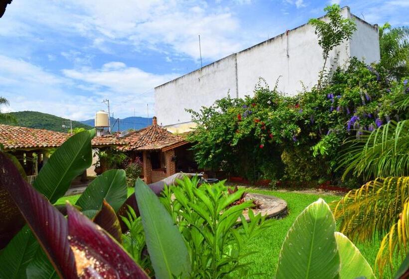 デラックスルーム, El Mesón De Doña Josefina