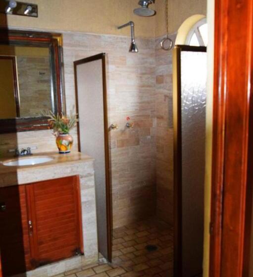 スタンダードルーム, El Mesón De Doña Josefina