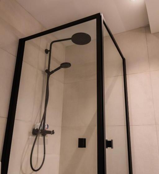 דירת חדר, Lodgen Stryn