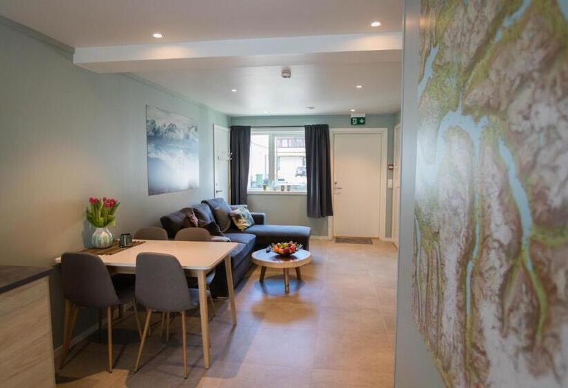 דירת חדר, Lodgen Stryn