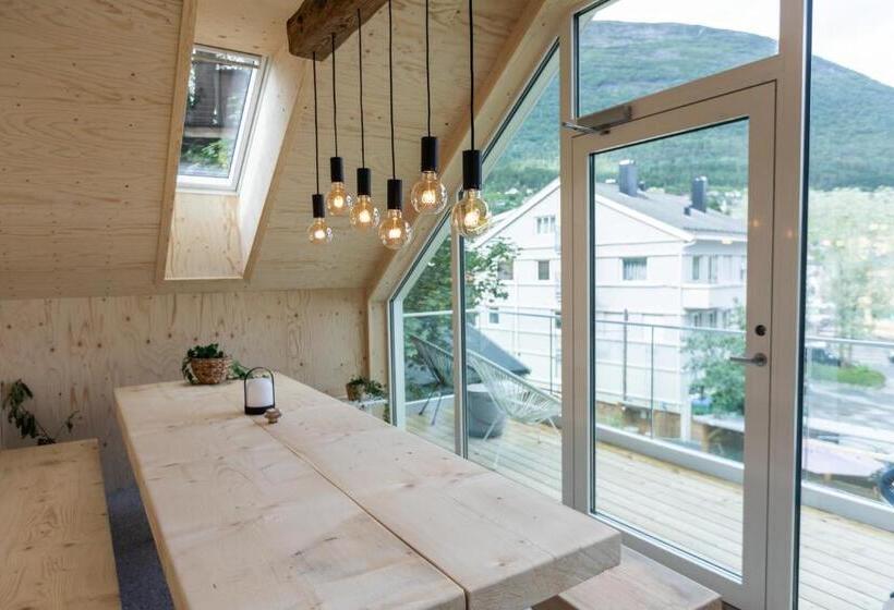 חדר סטנדרט חדר אמבטיה משותף, Lodgen Stryn