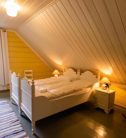 חדר סטנדרט חדר אמבטיה משותף, Lodgen Stryn