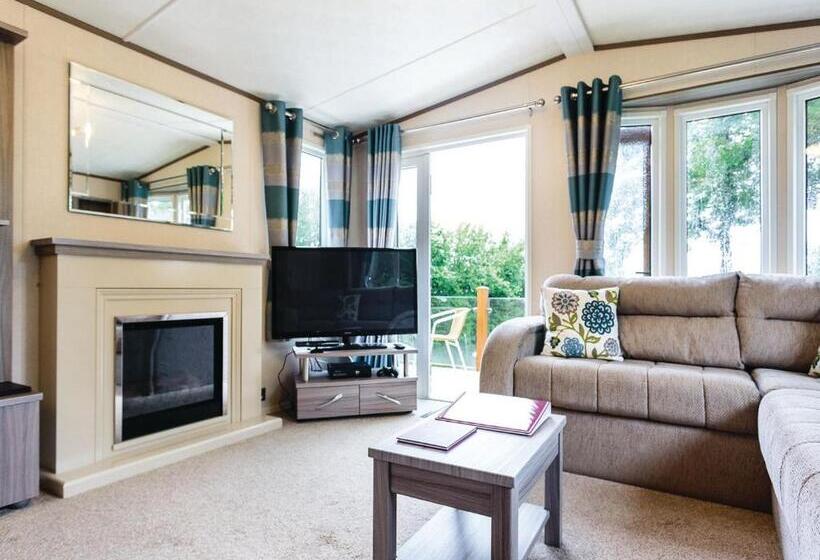 Дом 1 Спальня, Castle Brake Holiday Park