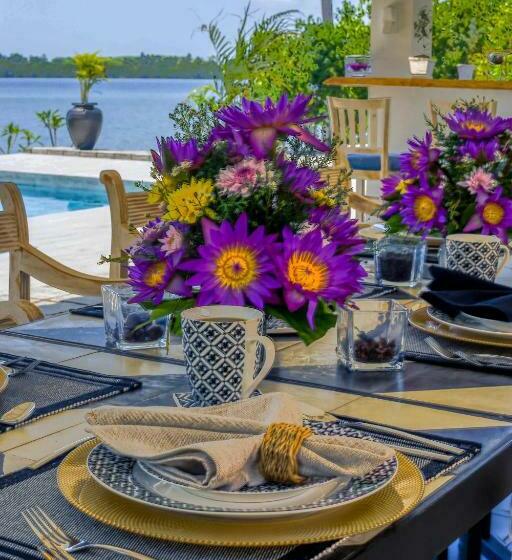 חדר דחוקס עם מיטת קינג, The Niche By Dbi 10 Minutes To The Beach