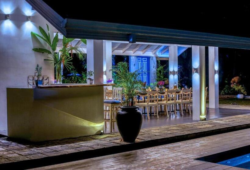 חדר דחוקס עם מיטת קינג, The Niche By Dbi 10 Minutes To The Beach