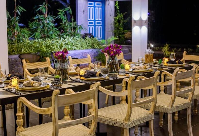 חדר דחוקס עם מיטת קינג, The Niche By Dbi 10 Minutes To The Beach