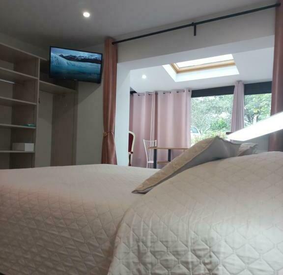 غرفة قياسية مطلّة علي الحديقة, La Casa Bed&breakfast Entrée Indépendante 26m2 Calme Proche De Tout Wifi Parking Privé Jardin Terras