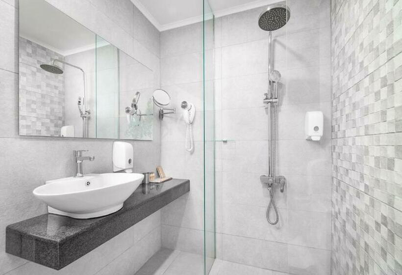 غرفة قياسية, гранд хотел княз павел