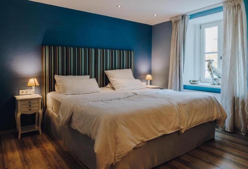 חדר בסיסי, Little 7   Boutique