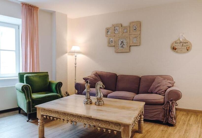 Suíte, Little 7   Boutique