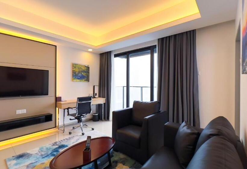 סוויטה, The Yanné, Onsen